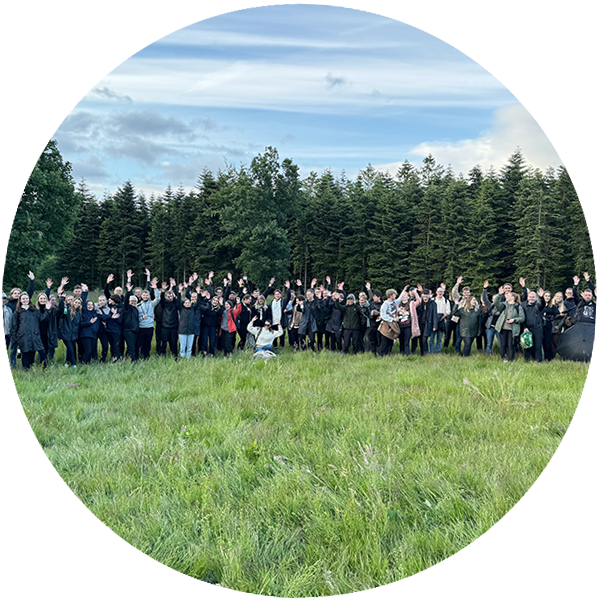 Summer party-Circle image