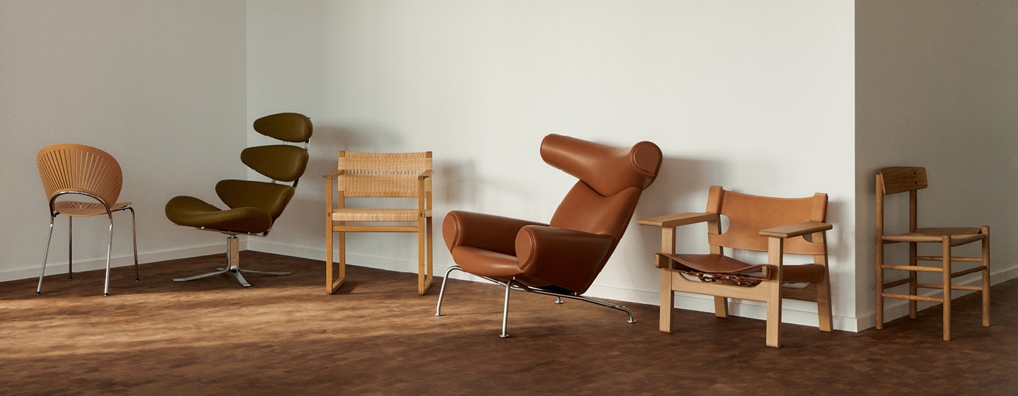 Chairs from Fredericia Furniture's shop in brown nuances